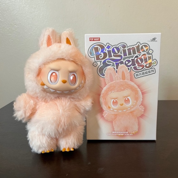 Happiness Labubu - Picture 1 of 5
